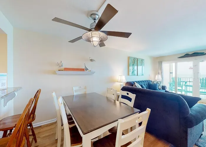 Apartment Castaways 8c *