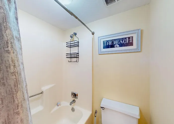Apartment Castaways 8c *